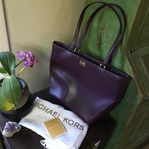 Micheal kors tote bag purple leather